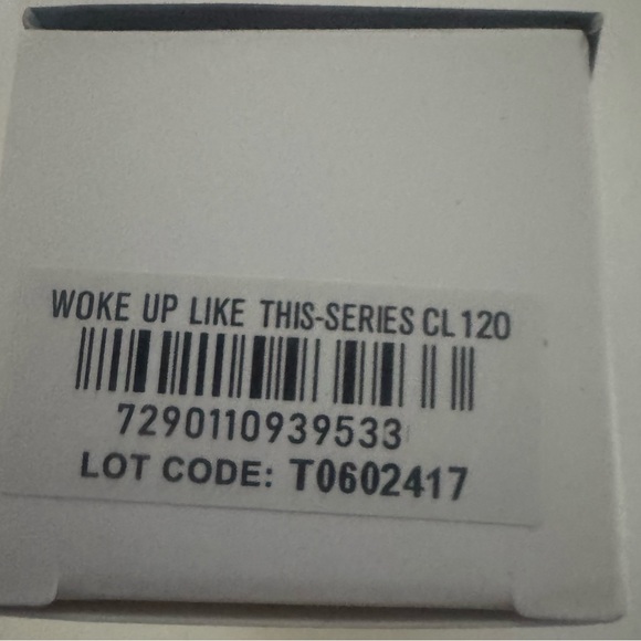 IL MAKIAGE Foundation #120 NEW IN BOX - Picture 6 of 7